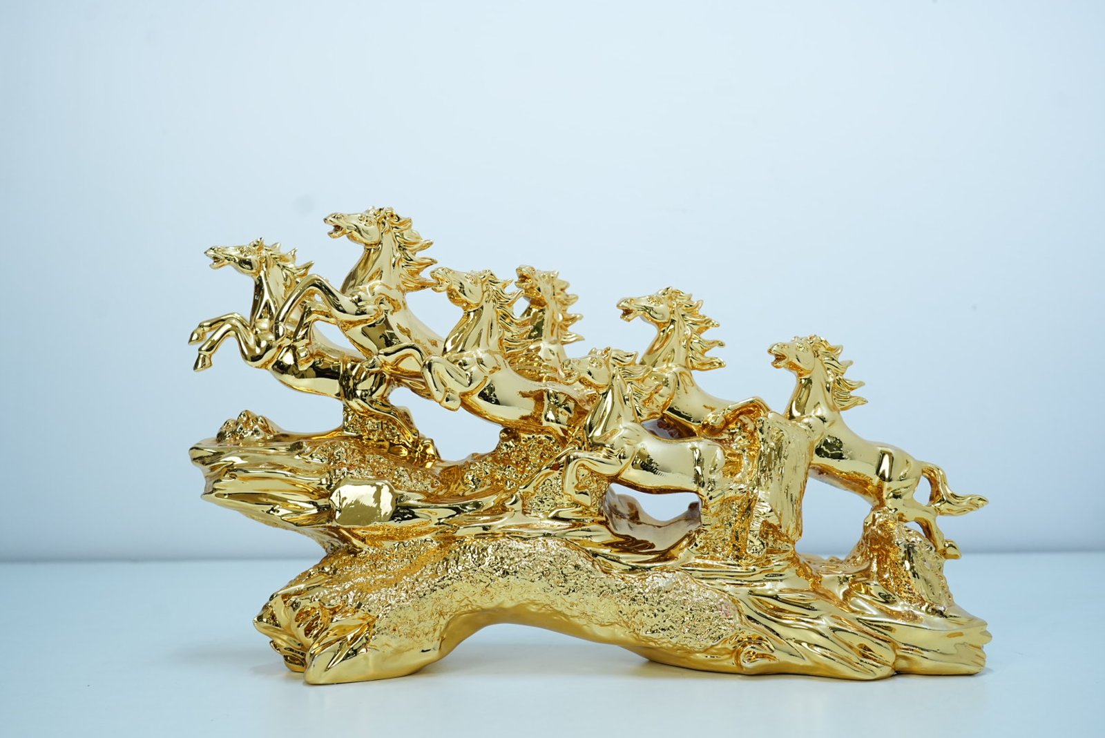 7 Horses - Image 4