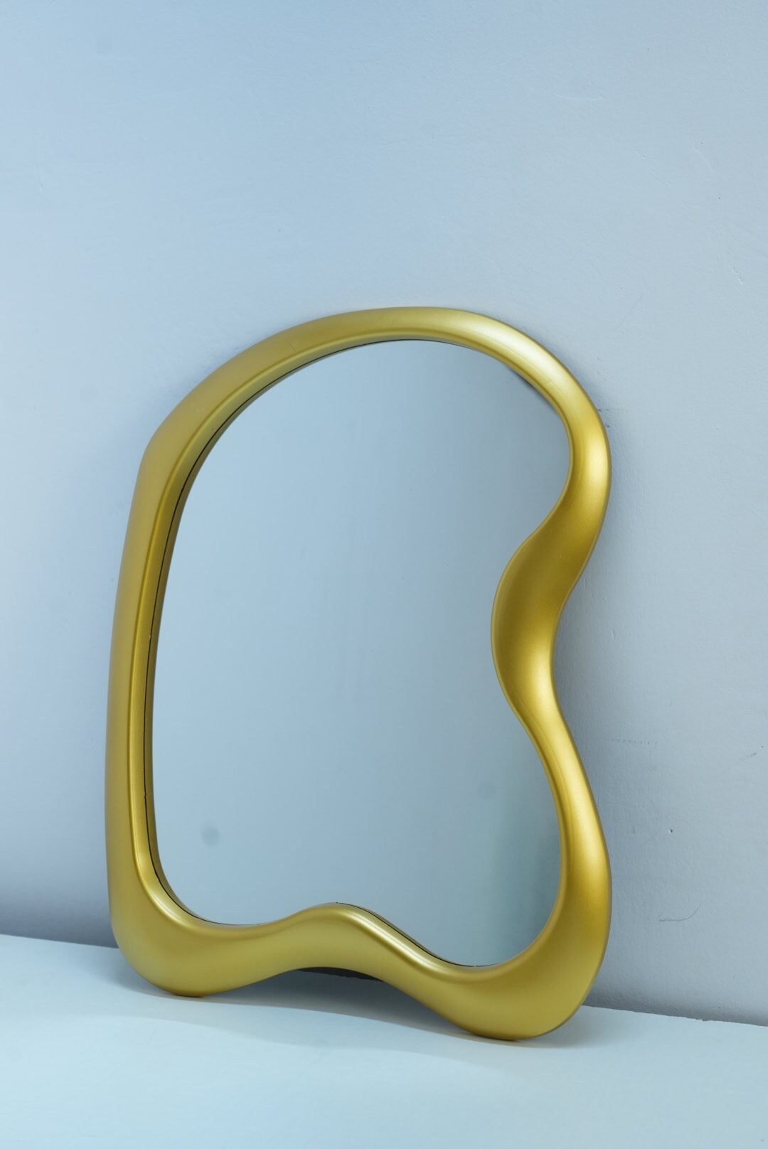 Round Mirror - Image 3
