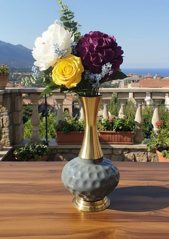 Metal Vase - Image 4
