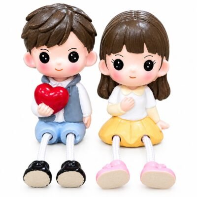 Cute Couple Figurine Set